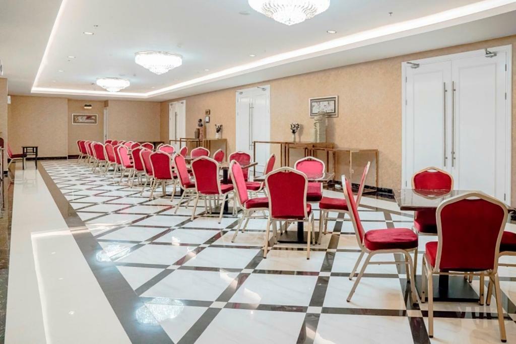 Savero Hotel Depok Εξωτερικό φωτογραφία